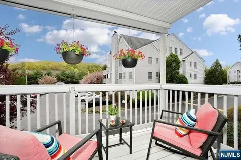 101 Quartz Lane Paterson NJ 07501