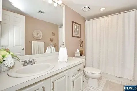 101 Quartz Lane Paterson NJ 07501
