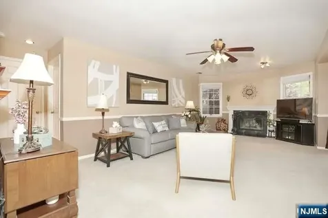 101 Quartz Lane Paterson NJ 07501
