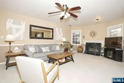 101 Quartz Lane Paterson NJ 07501