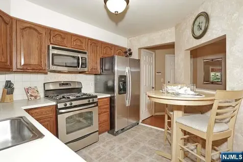 101 Quartz Lane Paterson NJ 07501