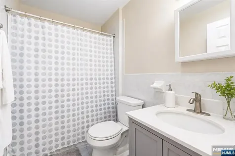 331 Essex Street Harrison NJ 07029