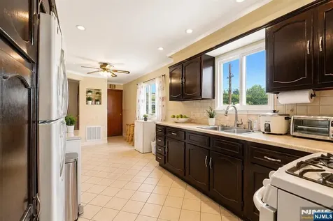 331 Essex Street Harrison NJ 07029