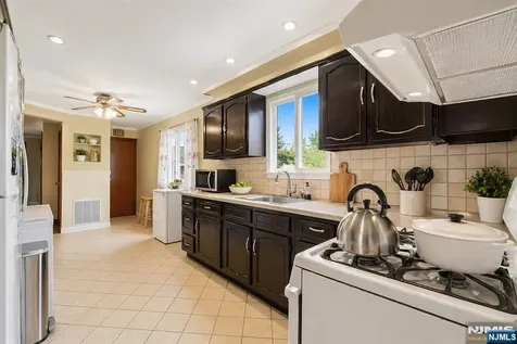 331 Essex Street Harrison NJ 07029