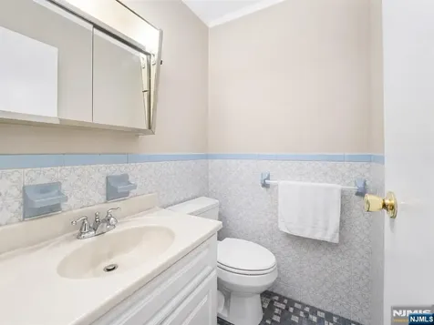 331 Essex Street Harrison NJ 07029