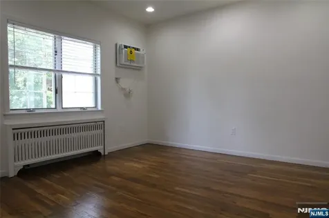 610 Grand Avenue Leonia NJ 07605