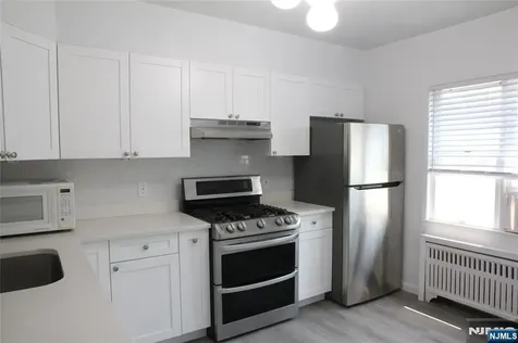 610 Grand Avenue Leonia NJ 07605