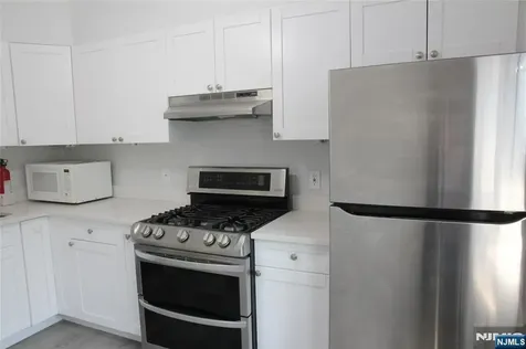 610 Grand Avenue Leonia NJ 07605