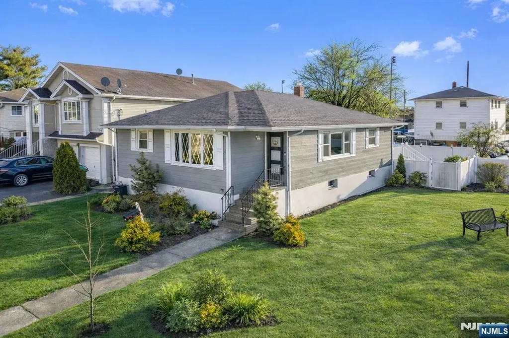 112 Garibaldi Avenue Lodi NJ 07644
