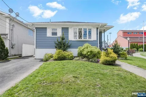 112 Garibaldi Avenue Lodi NJ 07644
