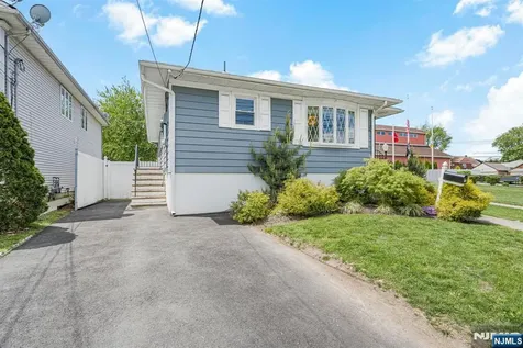 112 Garibaldi Avenue Lodi NJ 07644