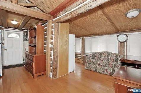 10 Echo Lane West Milford NJ 07480