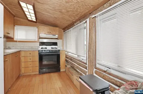 10 Echo Lane West Milford NJ 07480