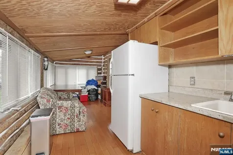 10 Echo Lane West Milford NJ 07480