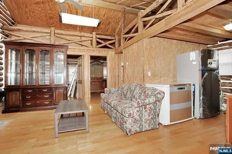 10 Echo Lane West Milford NJ 07480