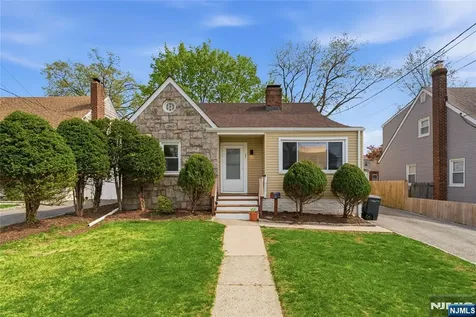 55 Huntting Drive Dumont NJ 07628