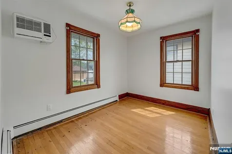 611 5th Avenue Lyndhurst NJ 07071