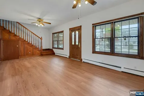 611 5th Avenue Lyndhurst NJ 07071