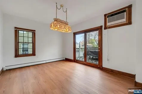 611 5th Avenue Lyndhurst NJ 07071