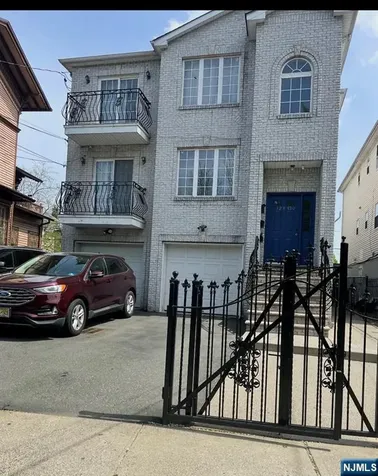 128-130 Lincoln Avenue Newark NJ 07104
