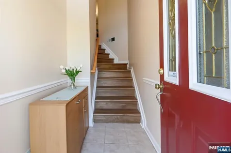 424 Hartford Drive Nutley NJ 07110