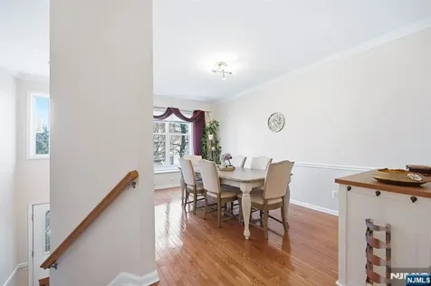 424 Hartford Drive Nutley NJ 07110