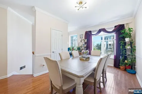 424 Hartford Drive Nutley NJ 07110