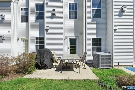 424 Hartford Drive Nutley NJ 07110