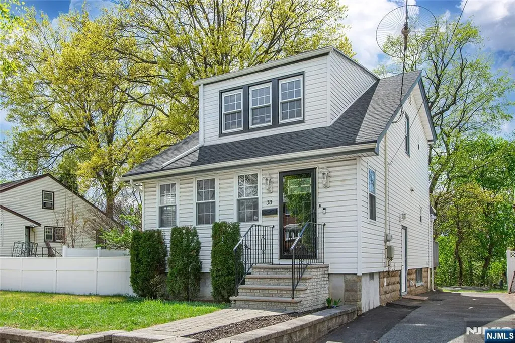 31-33 Smallwood Avenue Belleville NJ 07109
