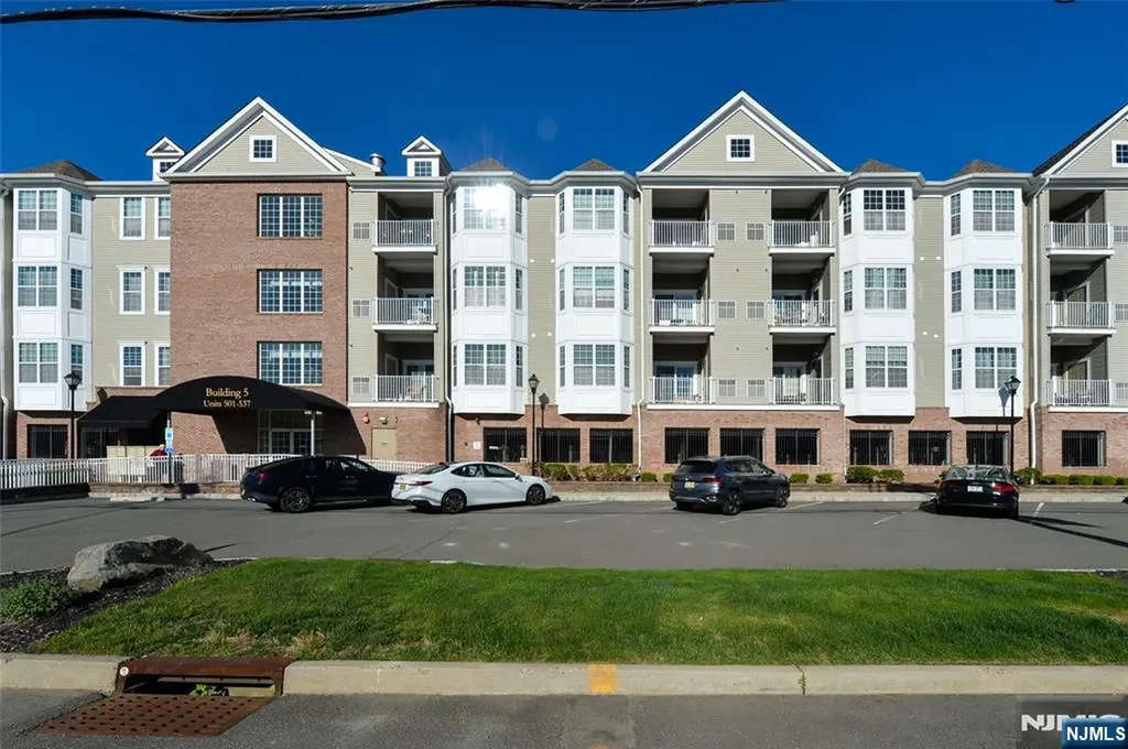 503 Bushes Lane Elmwood Park NJ 07407