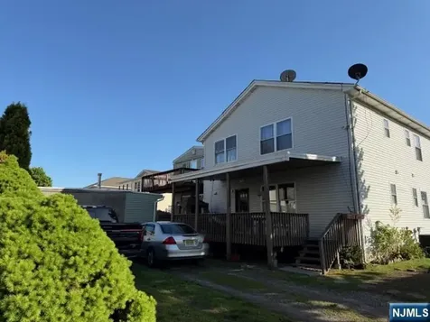 312 Centre Avenue Secaucus NJ 07094