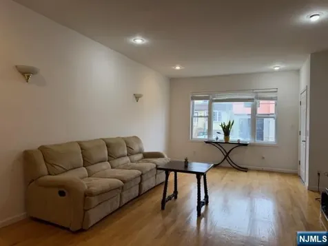 312 Centre Avenue Secaucus NJ 07094