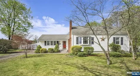 11 Meyer Place Pequannock Township NJ 07444