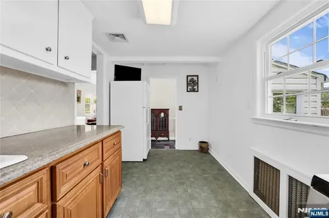 11 Meyer Place Pequannock Township NJ 07444