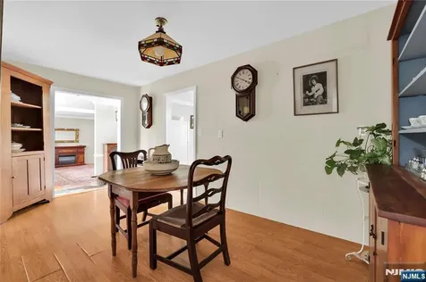 11 Meyer Place Pequannock Township NJ 07444