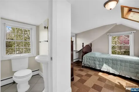 11 Meyer Place Pequannock Township NJ 07444