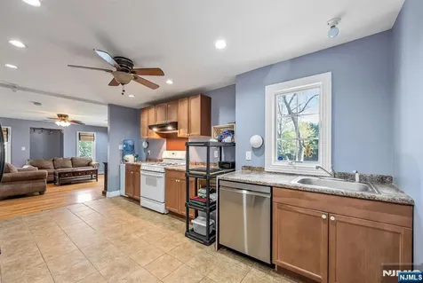 631 Montview Place River Vale NJ 07675