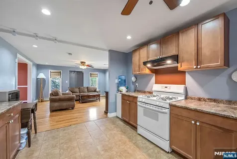631 Montview Place River Vale NJ 07675