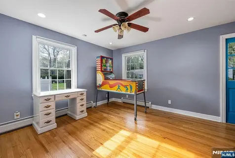 631 Montview Place River Vale NJ 07675