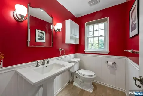 631 Montview Place River Vale NJ 07675