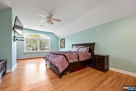 631 Montview Place River Vale NJ 07675