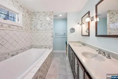 631 Montview Place River Vale NJ 07675
