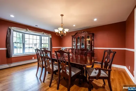 631 Montview Place River Vale NJ 07675