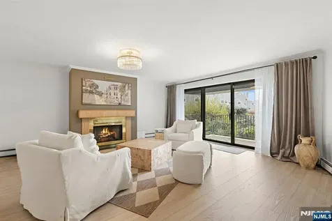 11A Riverview Circle North Bergen NJ 07047