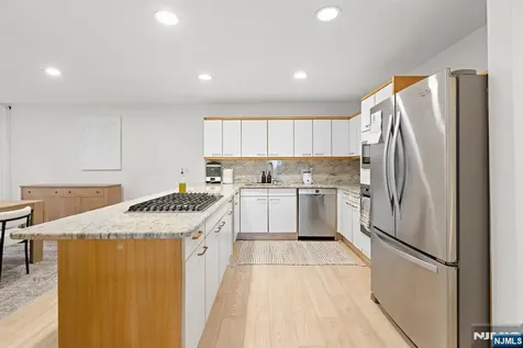 11A Riverview Circle North Bergen NJ 07047