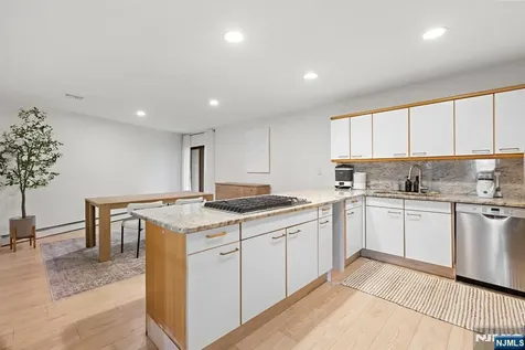 11A Riverview Circle North Bergen NJ 07047