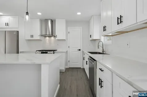 26 Hunterdon Road West Orange NJ 07052