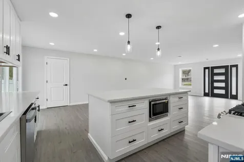 26 Hunterdon Road West Orange NJ 07052