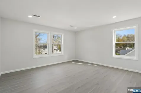 26 Hunterdon Road West Orange NJ 07052
