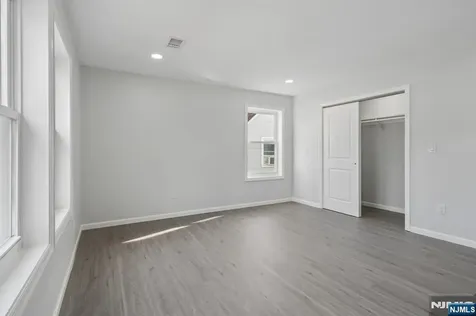26 Hunterdon Road West Orange NJ 07052